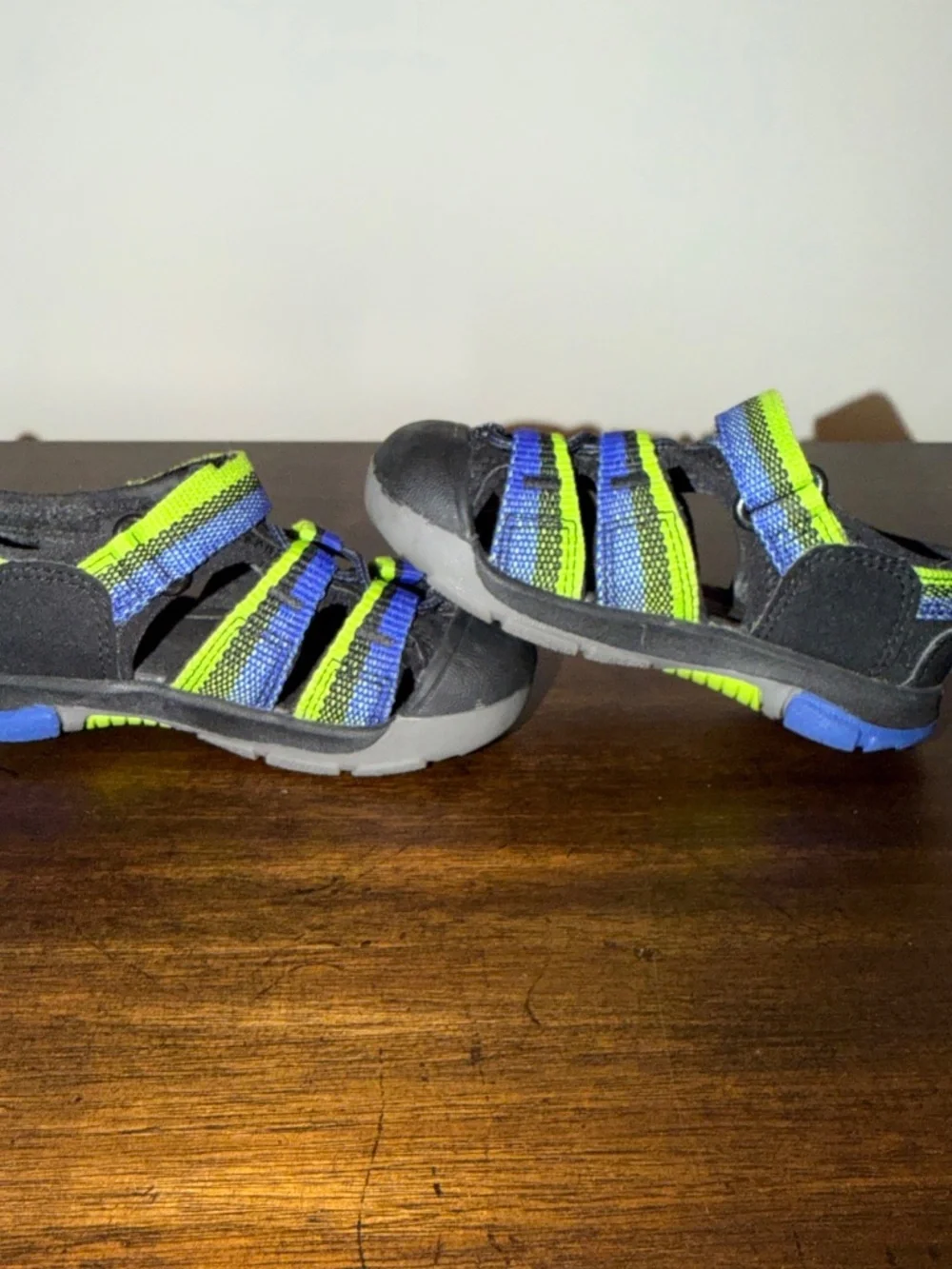 Keen Little Kids Blue w/green Waterproof Sport Sandals Sz 6 Rubber Toe EUC